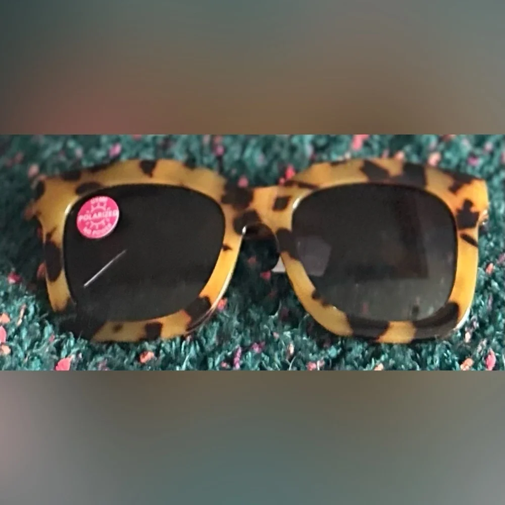 🎸Tortoise Shell Polarized Sunglasses🎸